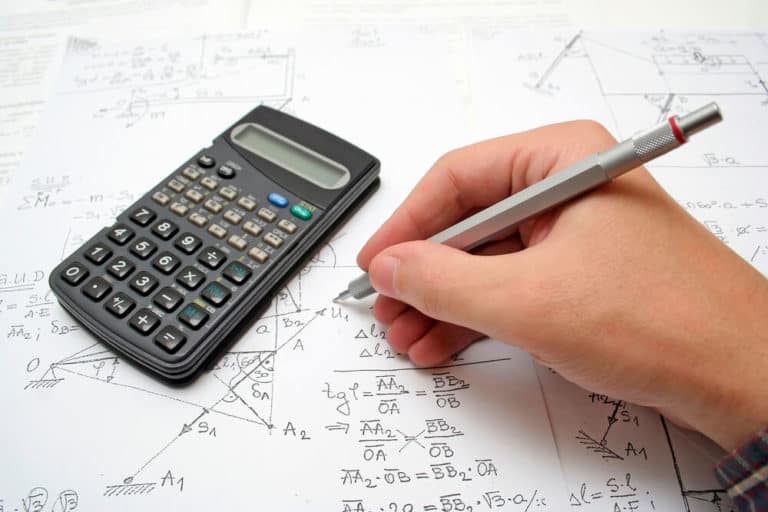 Best Graphing Calculators Australia (Top 5 Picks For 2022)