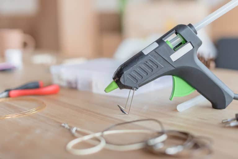 5+ Best Hot Glue Guns In Australia [Reviews For 2022]