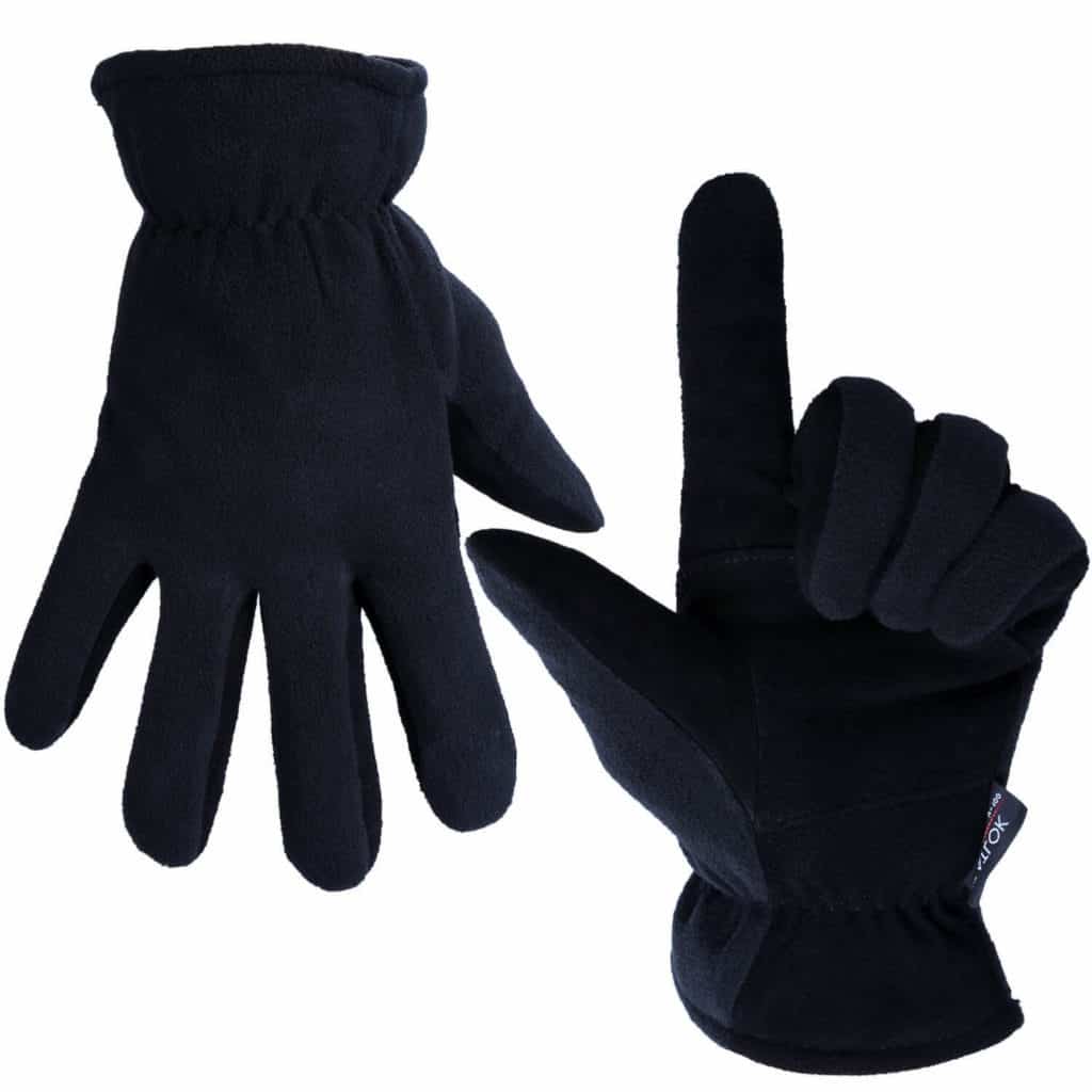 Best Touchscreen Gloves Australia (Reviews + Ratings 2022)