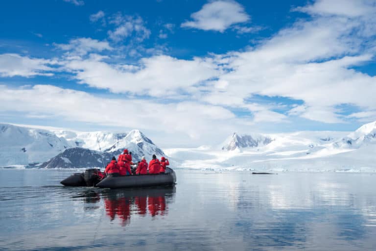 5 Best Antarctica Tours For 2022 (Australia Buyers Guide)