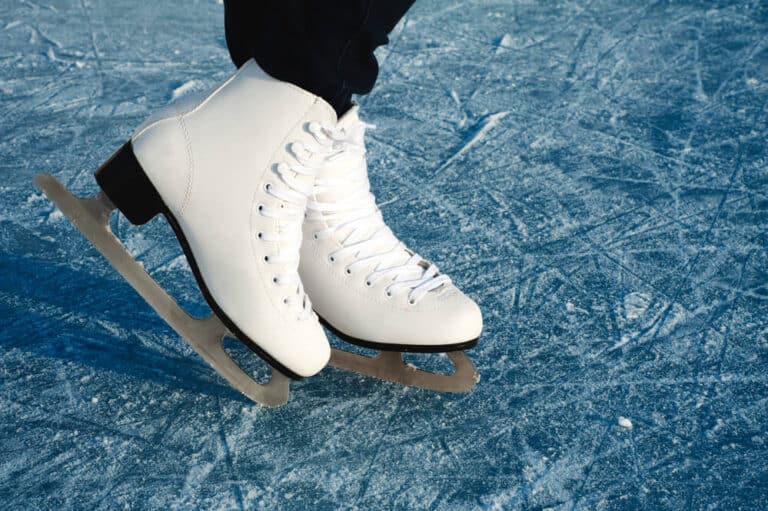 5+ Best Ice Figure Skates To Buy Online In 2022!